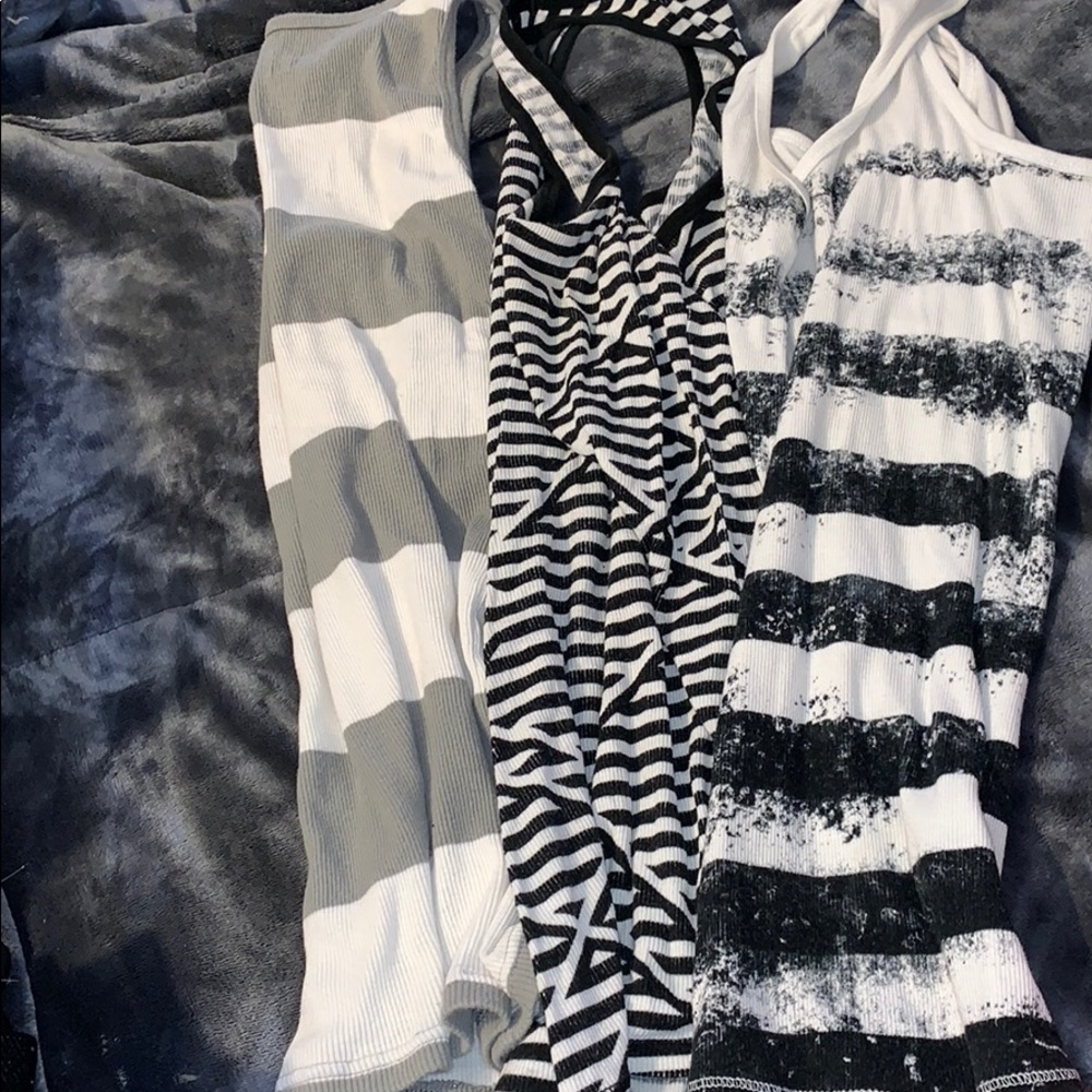 Tank tops old navy , nollie